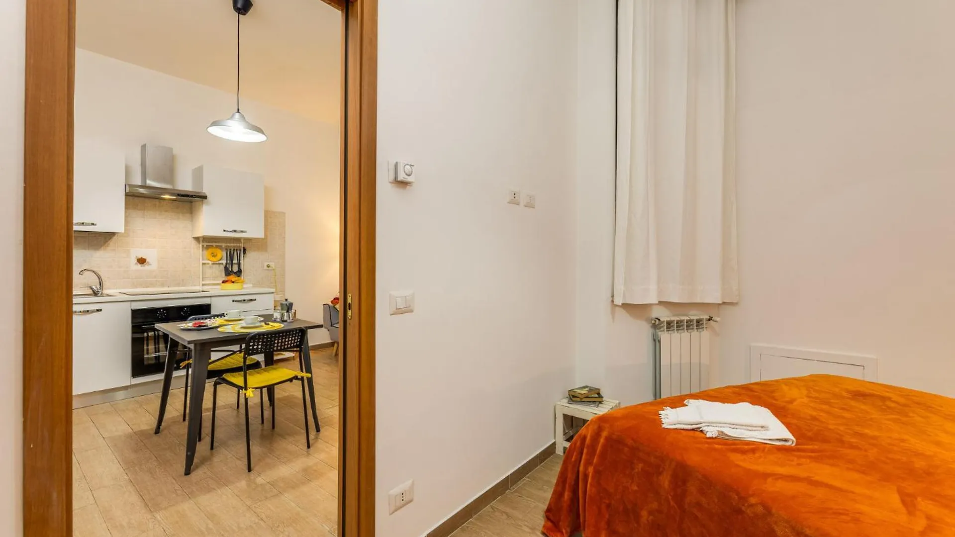 Roger Apt Rom 0*,  Italien