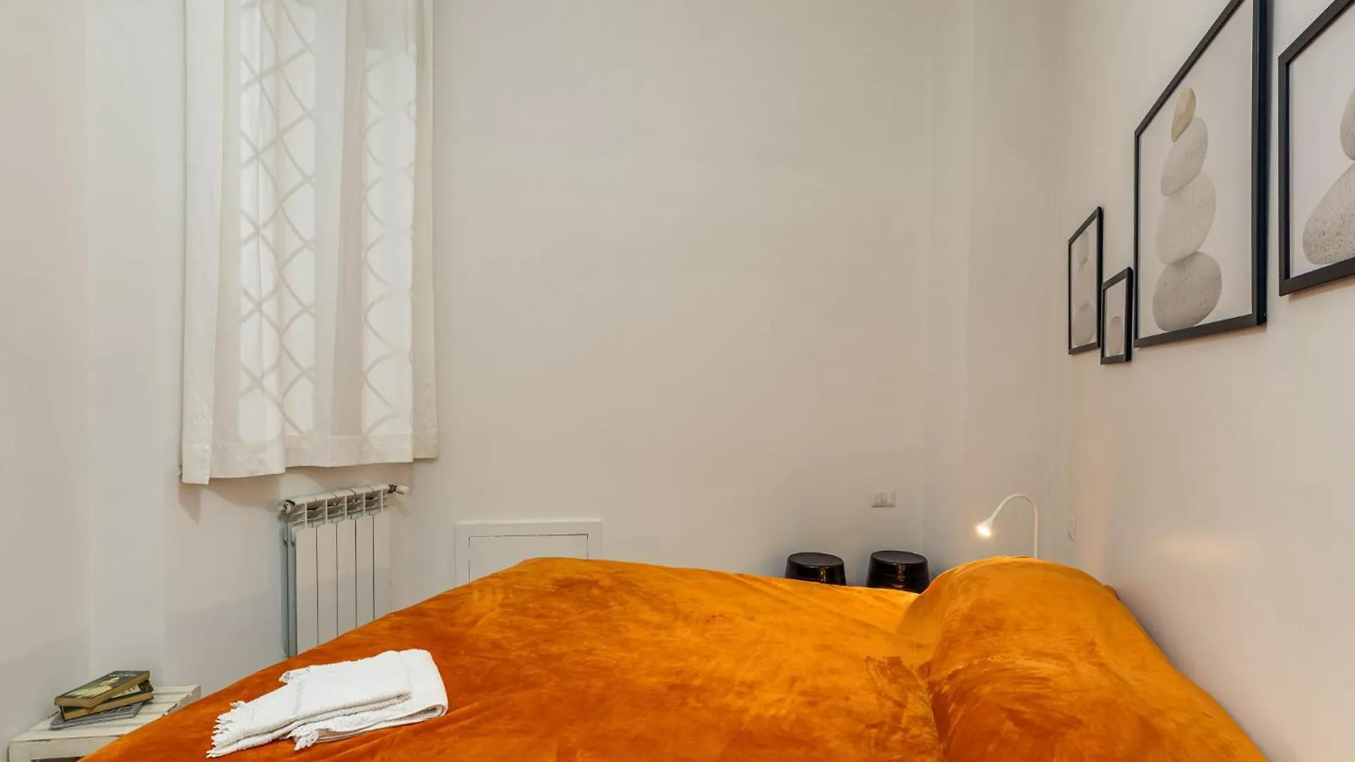 Roger Apt Rome Apartment
